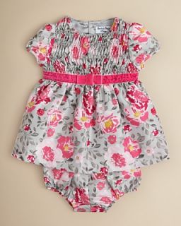 Hartstrings Infant Girls Smocked Dress & Bloomer Set   Sizes 0 12