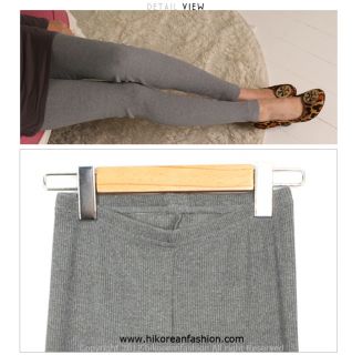 Gray Grooved Knit Leggings Detail 