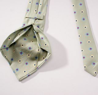 New $275 KITON 7 Fold Silk Tie Celery Green Geometric