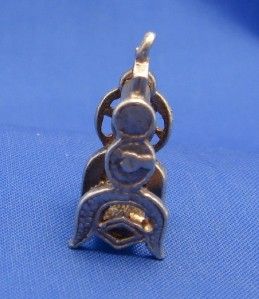 English Sterling Silver Clothes Laundry Wringer Wash Tub Charm