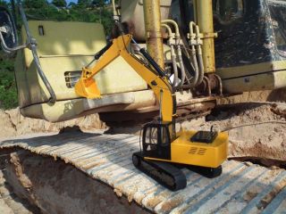 12 Scale Earth Digger 4200XL Hydraulic Excavator RTR Version 1 5