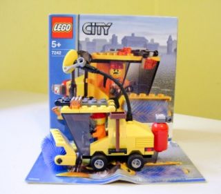 Lego City Set 7242 Street Sweeper Retired