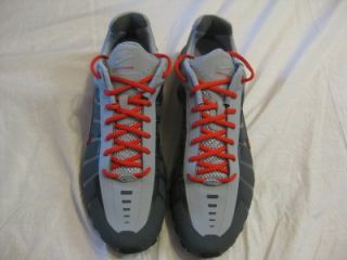 Nike Shox OLeven Mens Running Shoes Sz 11 Dark Grey Sport Red Gry