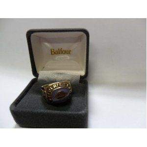 Balfour NBA Los Angeles Lakers Ring Size 8 Gold