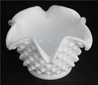 Up for your consideration is this beautiful Fenton Hobnail Milkglass