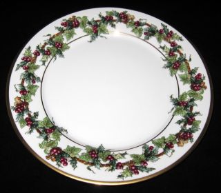  Royal Gallery The Holly and The Ivy Salad Plate
