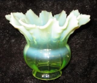 Vaseline Opalescent Maple Leaf Edge Art Glass Shade
