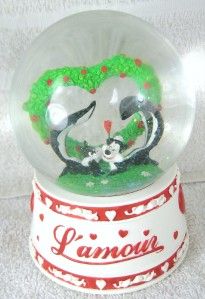 Looney Tunes Pepe Le Pew and Penelope Musical Snowglobe