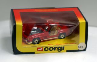 Corgi Toys 802 Red Mercedes Benz 300SL