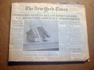 Times newspaper SOVIET UNION / RUSSIA loses COLD WAR Gorbachev resigns