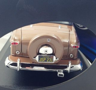 Maisto Special Edition Brown 1950 Ford Convertible 1 18 Brand New
