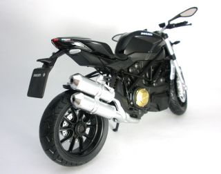 12 Ducati Streetfighter Motorcycle Model Black Mint
