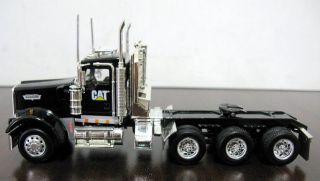 Lowboy trailer with detachable gooseneck comes complete with Cat 950H