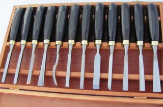 Schnitzwerkzeug 12 tlg Holzkiste Schnitzsatz Schnitzmesser Messer zum