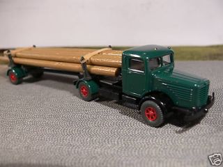 87 Wiking 839/1 Büssing 8000 Holztransporter grün