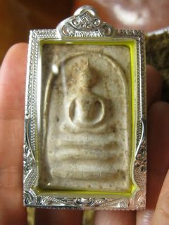 Thai amulet. PRA SOMDEJ Wat rakang LP HIN in real silver case 2496