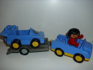 LEGO DUPLO Auto mit Anhänger, Rennwagen und Figur Fahrer blau/grau