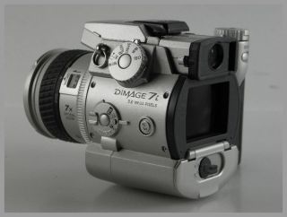 Minolta Dimage 7i + 7.2 50.8 mm, 5.0 MP, Digitalkamera, silber/schwarz