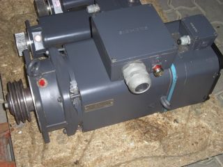 SIEMENS Servomotor 1FT5102 0SG01 2 Z + 2CW6 144 8