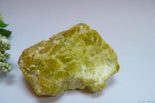 gelb grüne LIZARDIT, 1,4 kg ROHSTEIN *Selbstbehauptung* 16 cm x 10 cm