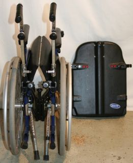Pflegerollstuhl / Rollstuhl / INVACARE REA 703 / Sitzbreite 43 cm