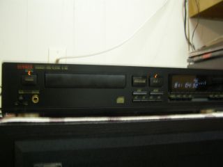 Luxman Compact Disc Player D 351