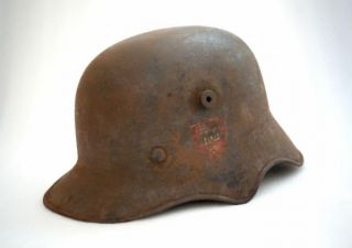 interessanter Deutsche Stahlhelm M18   M16 Ohren Ausschnitt Helm