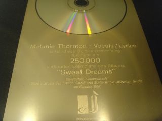 Melanie Thornton mult Award goldene Schallplatte to Mel
