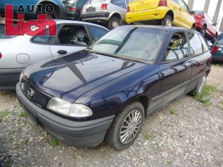 Opel Astra F BJ95 1,6L 52KW Drosselklappe Vergaser 17093149