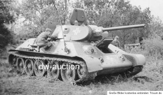 russischer T 34 mit Balkenkreuz , Beutepanzer , schw. Pz. Jg. 653