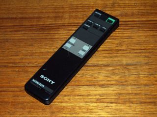 Sony RM 739 remote control for Sony Trinitron TV (PVM)