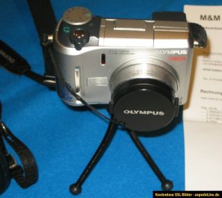 Olympus CAMEDIA C 740 Ultra Zoom 3.2 MP Digitalkamera mit diversen
