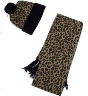 LEOPARD PRINTED SCARF AND HAT SET Clothing