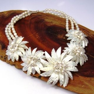 Dancing Petals Natural Shell Wildflower Necklace (Thailand