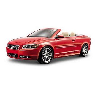 BBURAGO   Modèle réduit   Volvo C70 Cabriolet   Echelle 1/24  Rouge