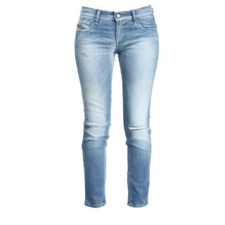 Coloris stone washed. Jean DIESEL Femme. Coupe slim. Composition 98