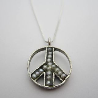 Silver Peace Sign White Pearl Inlay Necklace (Israel)